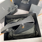 LE 5 À 7 スモール サプライ 23インチ グレー ラムスキン ゴールドバックル