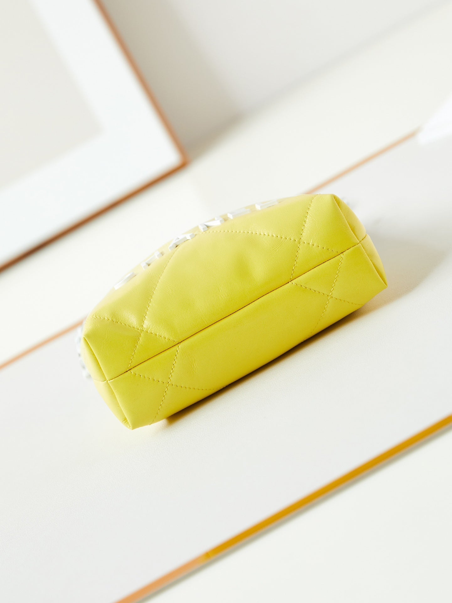 CC ミニ 20 ホーボーバッグ（ホワイトミックスライトイエローカーフスキン）