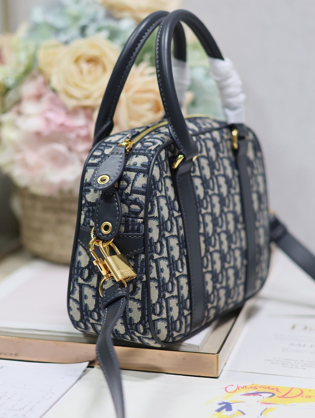 スモール 25 D-VIBE ボウリングバッグ（ブルーモノグラム オブリーク ジャカード）