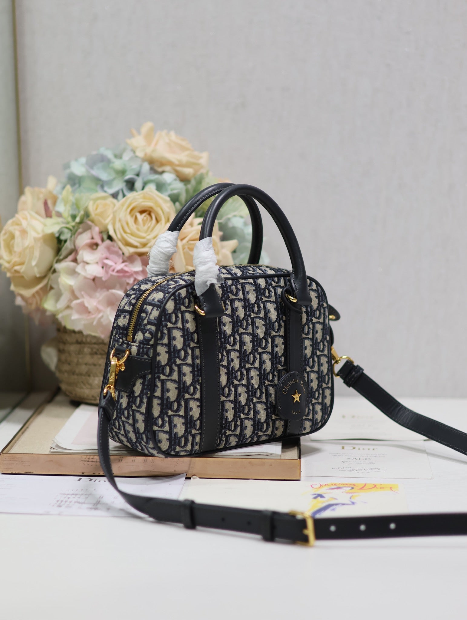 スモール 25 D-VIBE ボウリングバッグ（ブルーモノグラム オブリーク ジャカード）