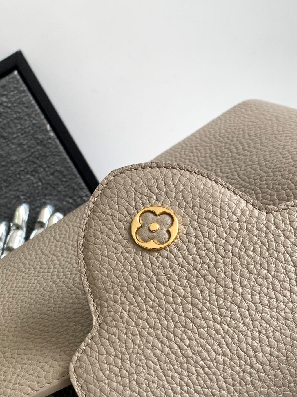 カプシーヌ BB 27 カーキブラウン トリヨンゴールドハードウェア