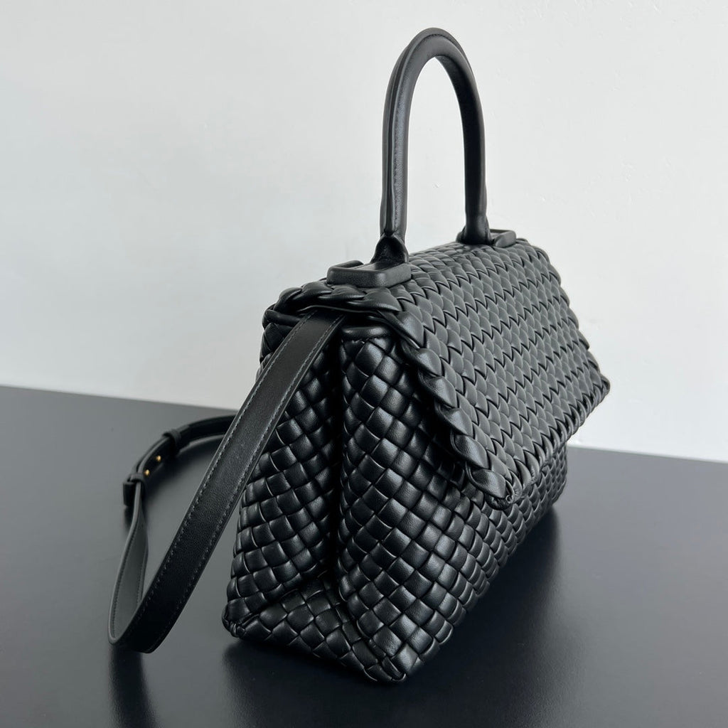 パティ ショルダーバッグ 26 ブラック ラムスキン