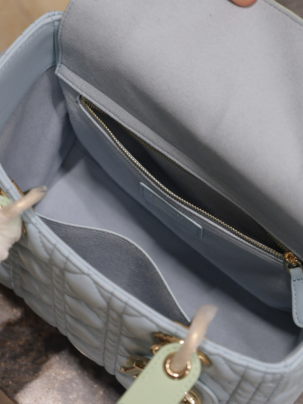 レディバッグ 24インチ ベビーブルー キルティング マクロカナージュ カーフスキン グリーンストラップ