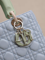 レディバッグ 24インチ ベビーブルー キルティング マクロカナージュ カーフスキン グリーンストラップ