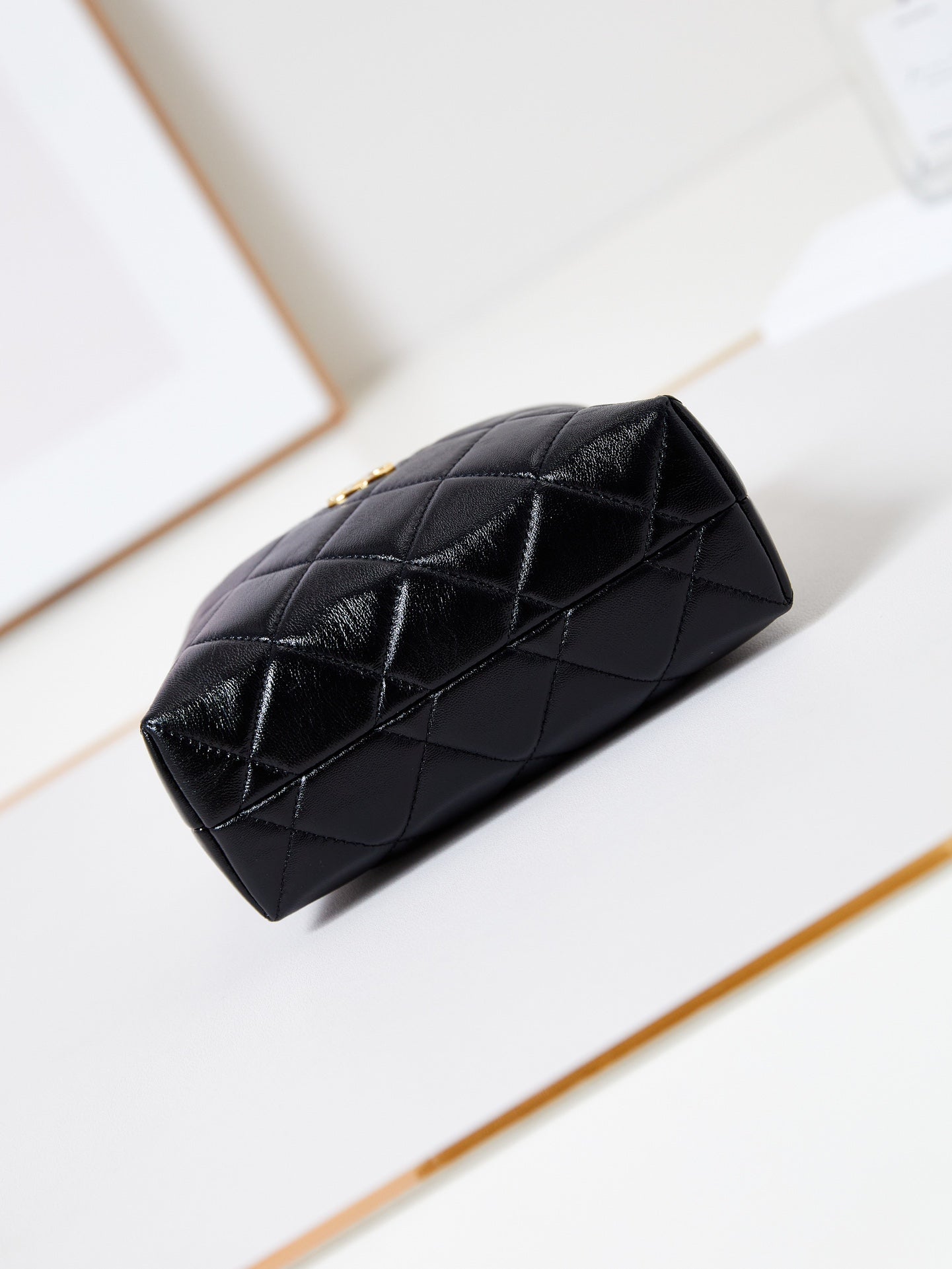 HOBO BAG 18 IN BLACK SOFT LAMBSKIN GOLD CHAIN