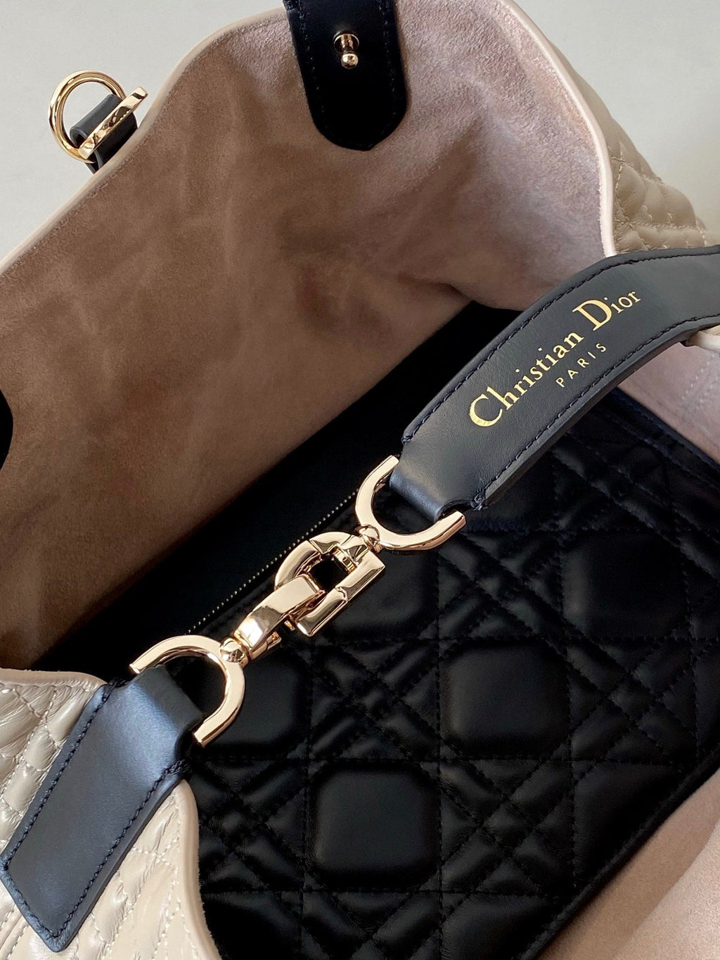 ミニ トゥジュール バッグ 23 ベージュ カナージ カーフスキン ブラック ストラップ