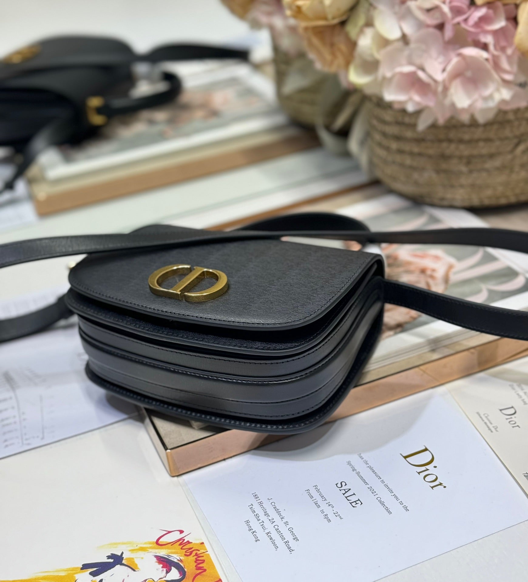 スモール 19 モンテーニュ アベニュー トップハンドルバッグ ブラック スムースカーフスキン