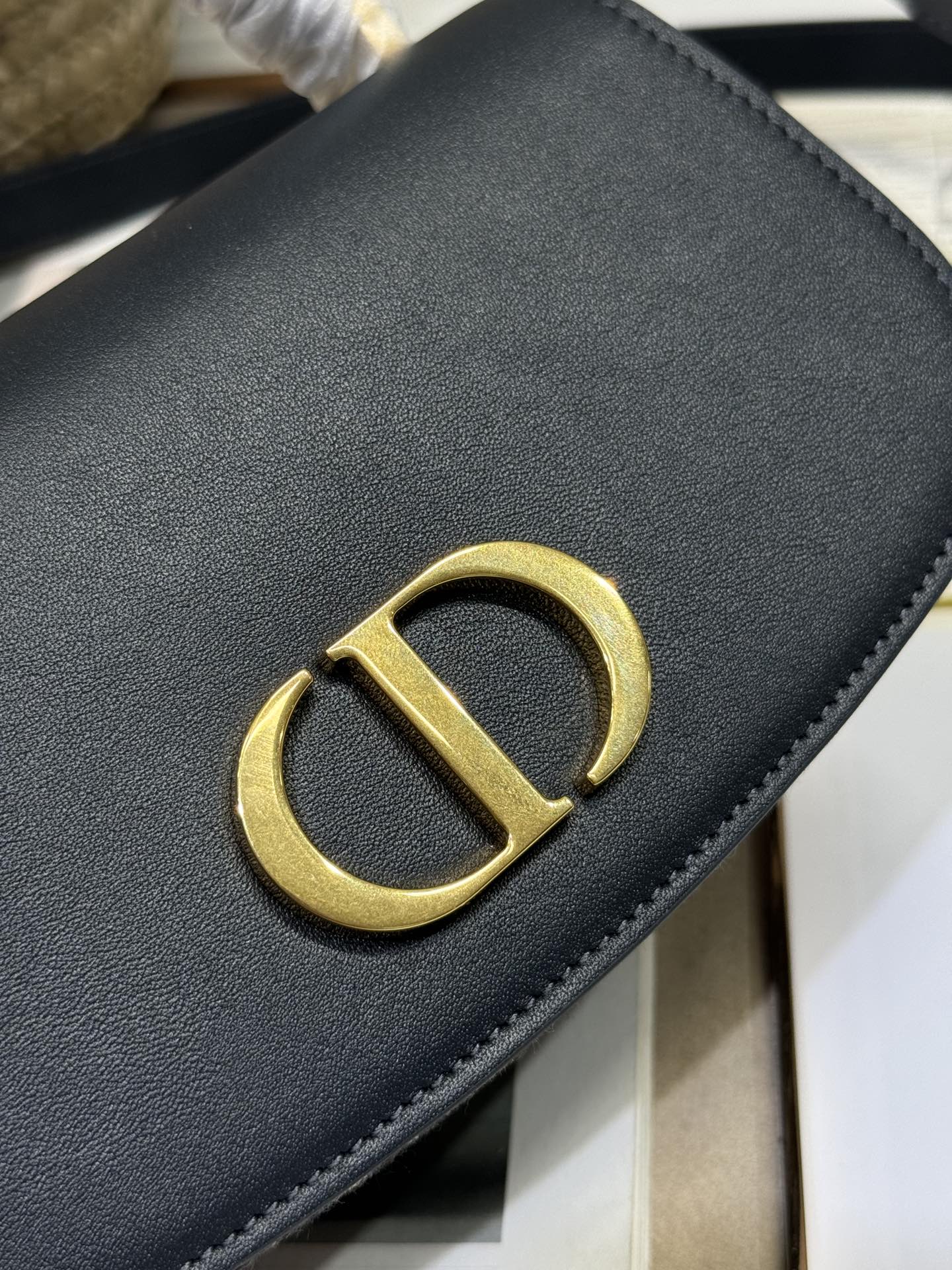 スモール 19 モンテーニュ アベニュー トップハンドルバッグ ブルー ディオール オブリーク ジャカード＆ブラック スムースカーフスキン 221158