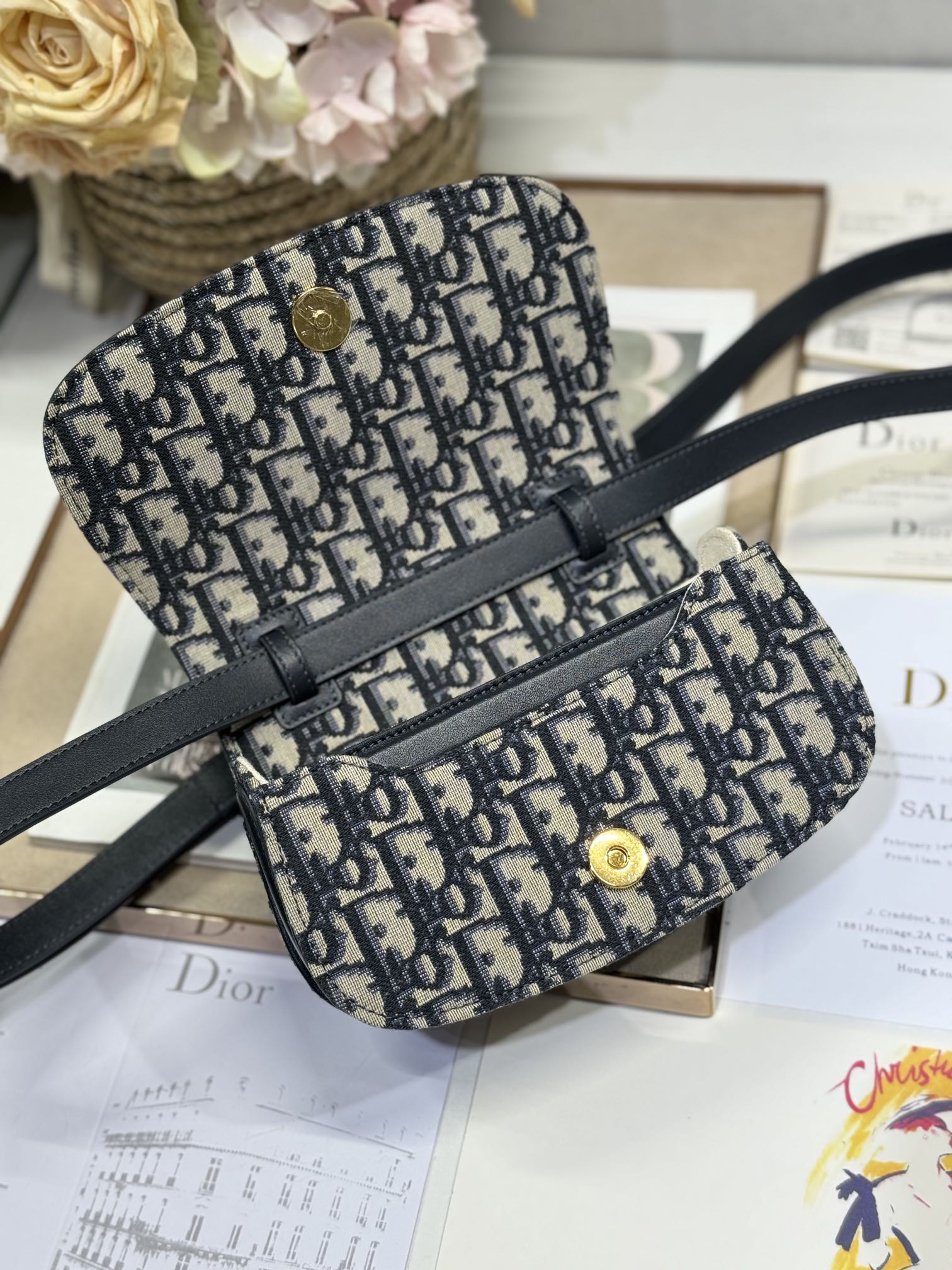 スモール 19 モンテーニュ アベニュー トップハンドルバッグ ブルー ディオール オブリーク ジャカード＆ブラック スムースカーフスキン 221158