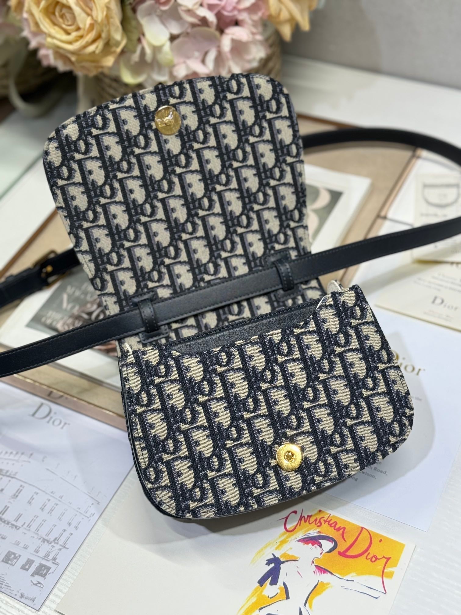 スモール 19 モンテーニュ アベニュー トップハンドルバッグ ブルー ディオール オブリーク ジャカード＆ブラック スムースカーフスキン