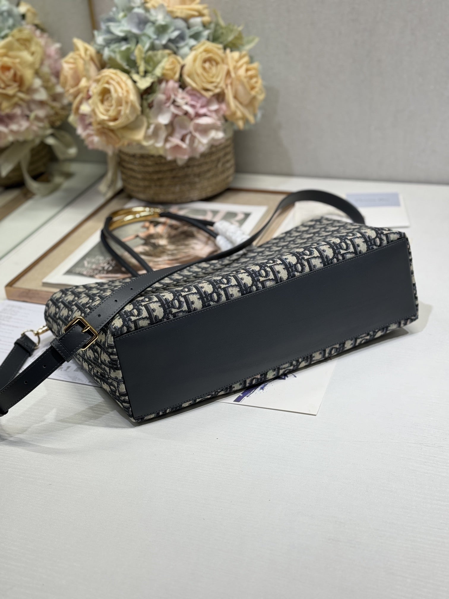 ミディアム 37 トゥジュール バッグ（ブラック モノグラム デニム）