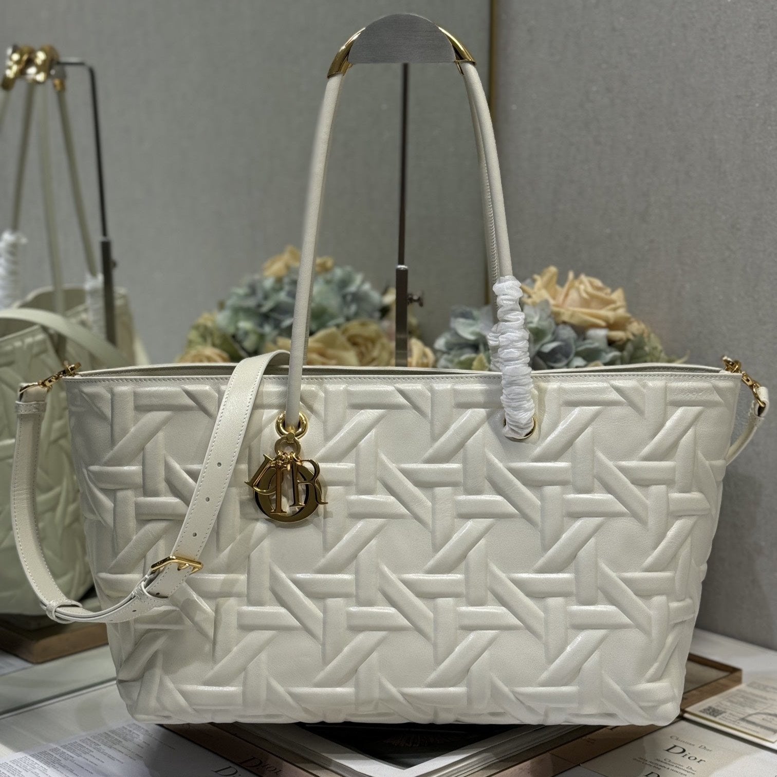 ラージ 41 トゥジュール バッグ ホワイト マクロカナッジ ラムスキン