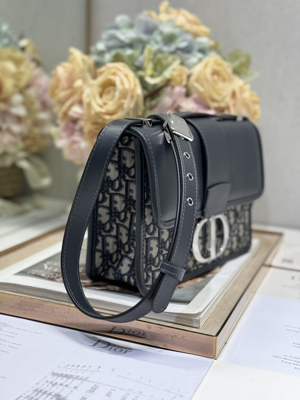 モンテーニュ イーストウエストバッグ 24 ブラック ラムスキン モノグラム オブリーク ジャカード