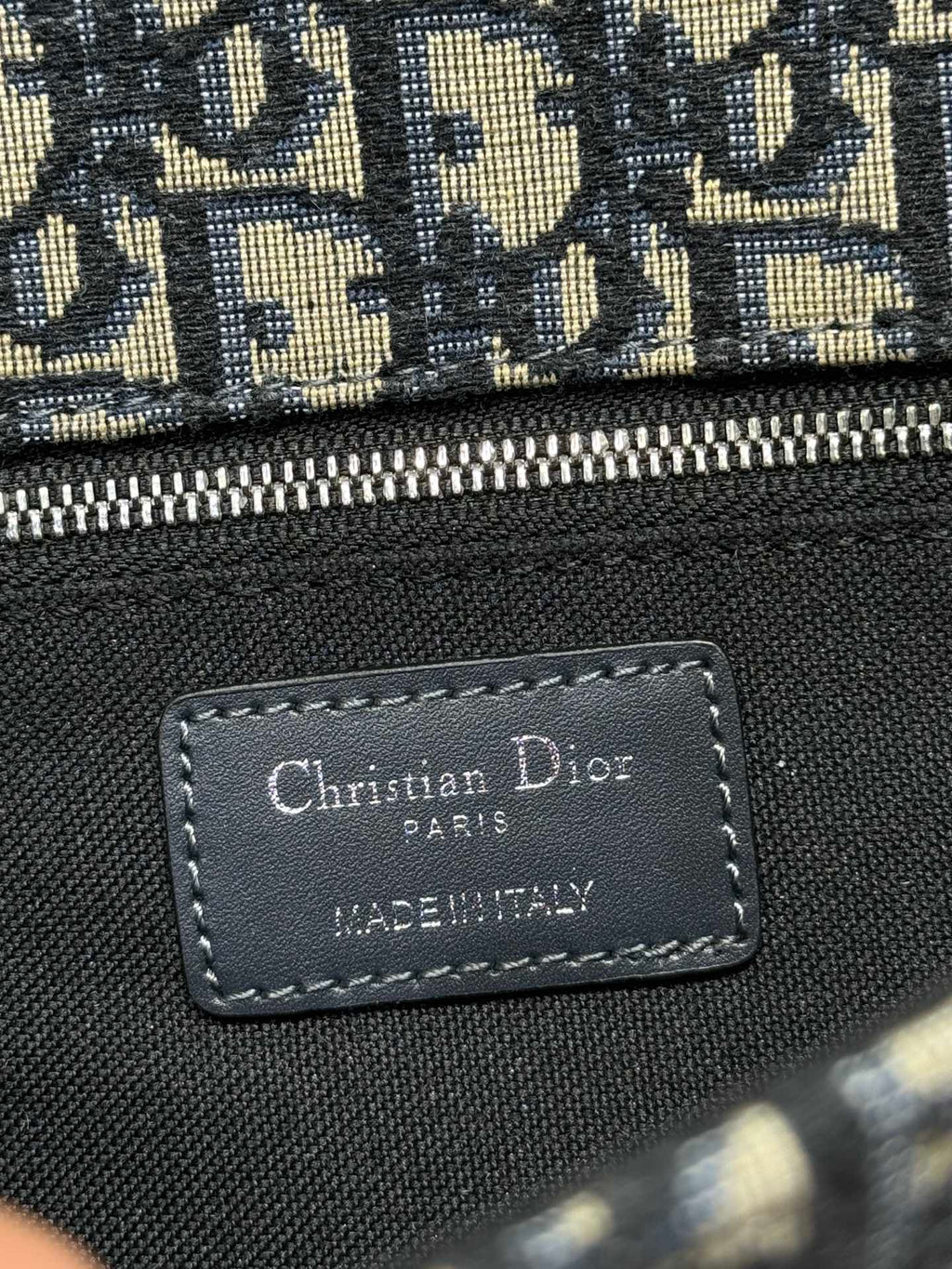 モンテーニュ イーストウエストバッグ 24 ブラック ラムスキン モノグラム オブリーク ジャカード