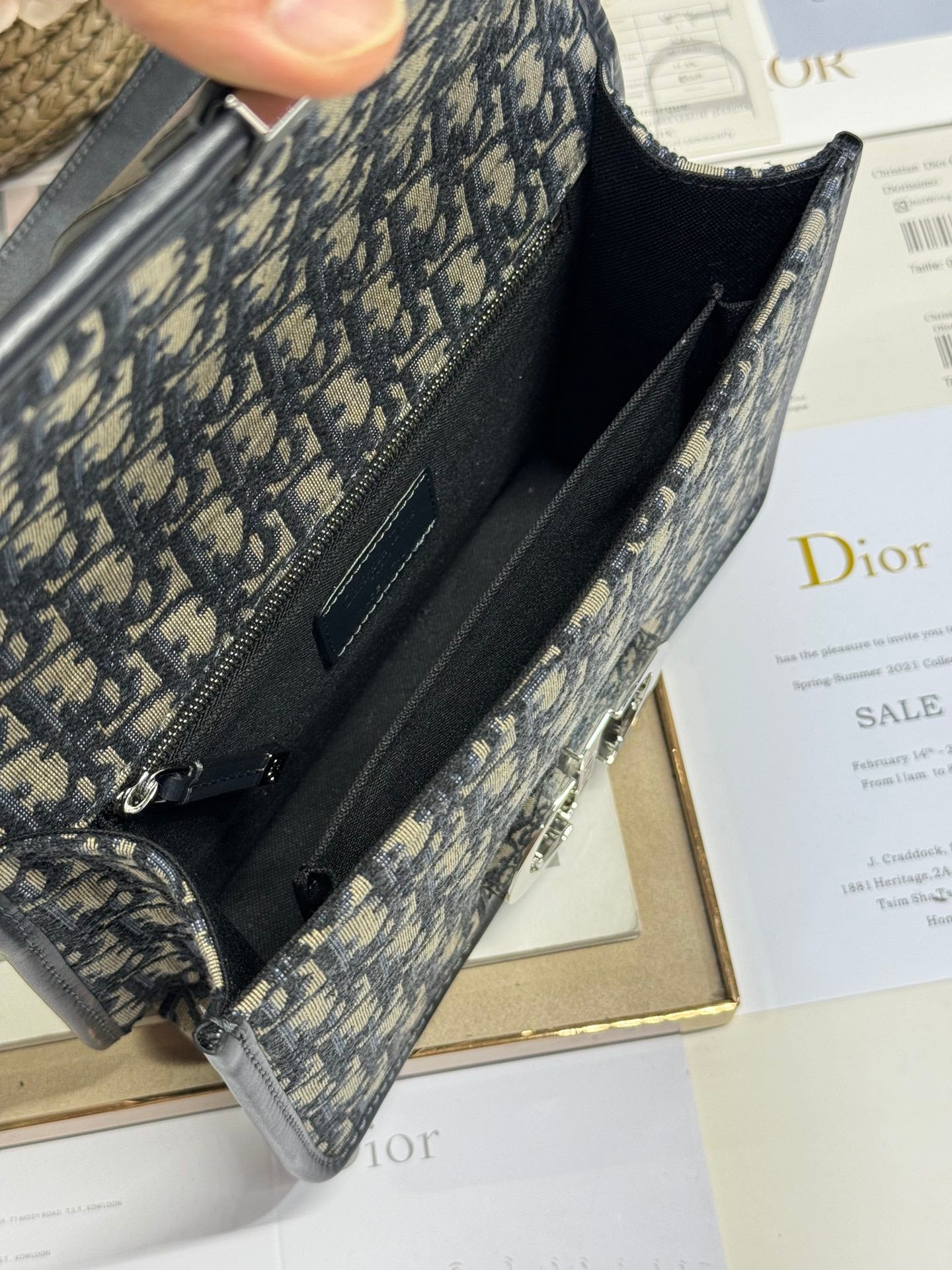 モンテーニュ イーストウエストバッグ 24 ブラック ラムスキン モノグラム オブリーク ジャカード