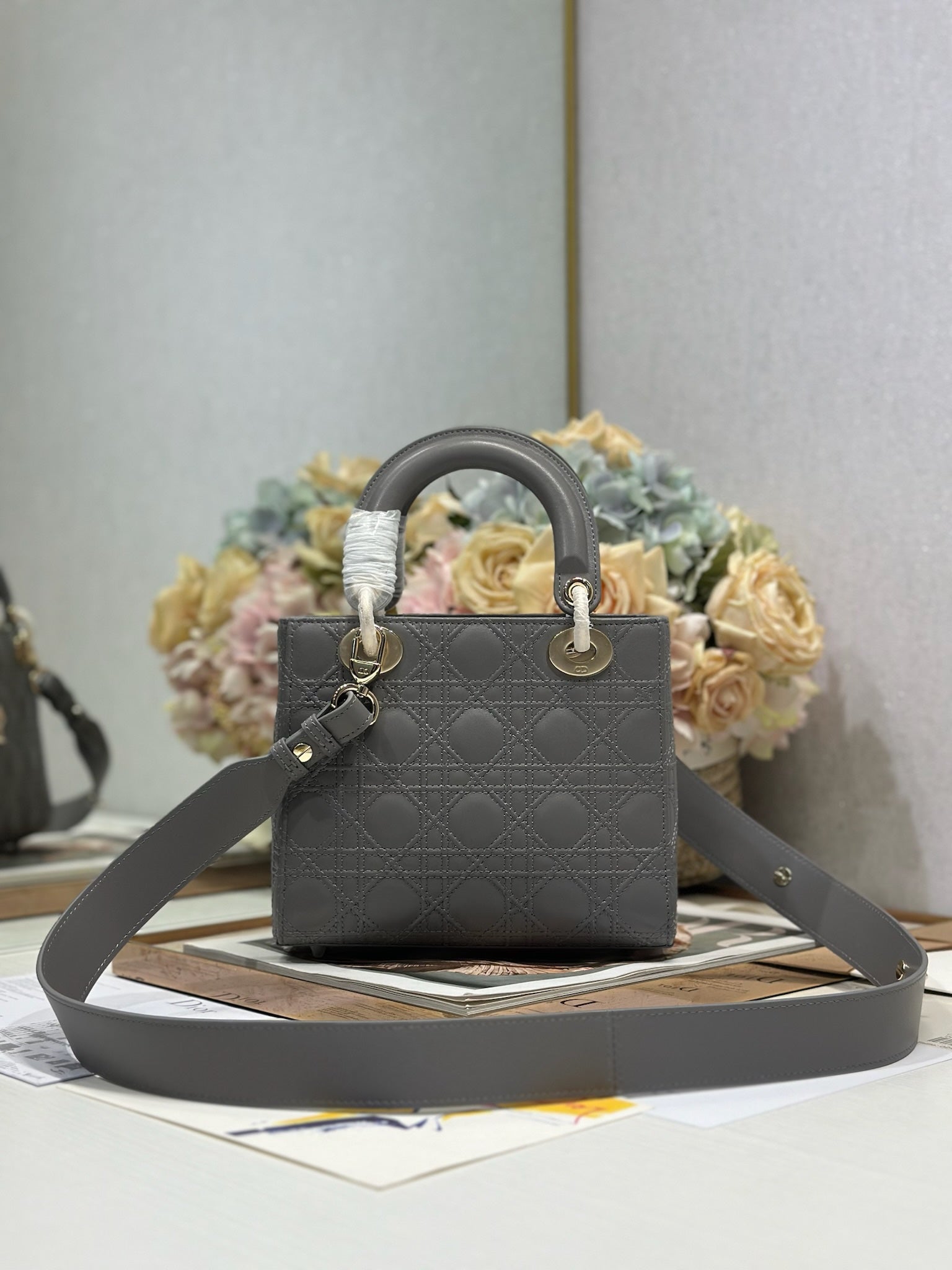 LADY SMALL BAG 20 IN GREY MACROCANNAGE LAMBSKIN GOLD HARDWARE