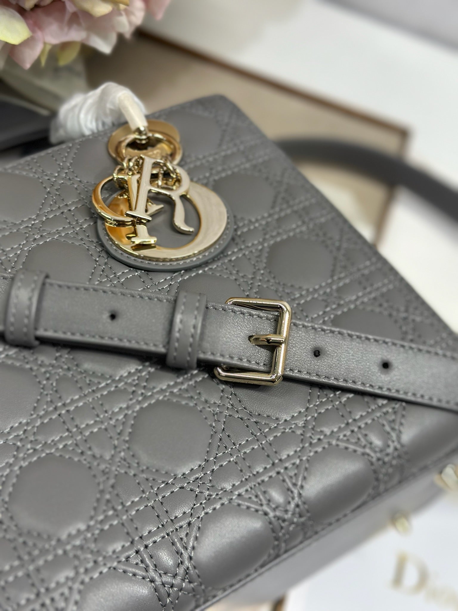 レディー スモールバッグ 24インチ グレー マクロカナージュ ラムスキン ゴールド金具