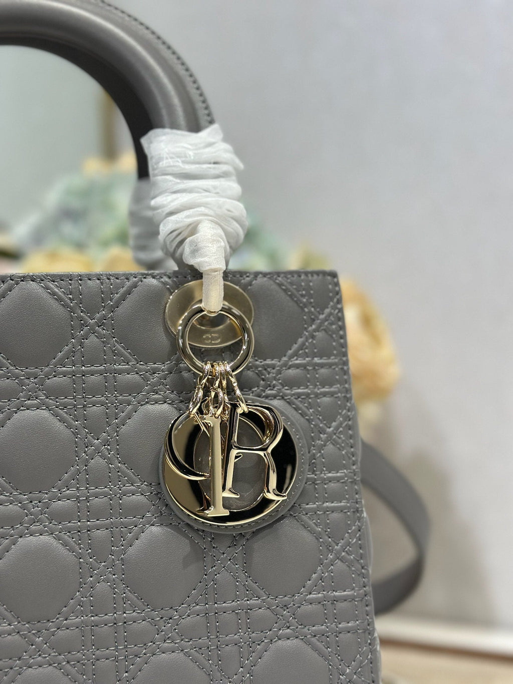 LADY SMALL BAG 24 IN GREY MACROCANNAGE LAMBSKIN GOLD HARDWARE