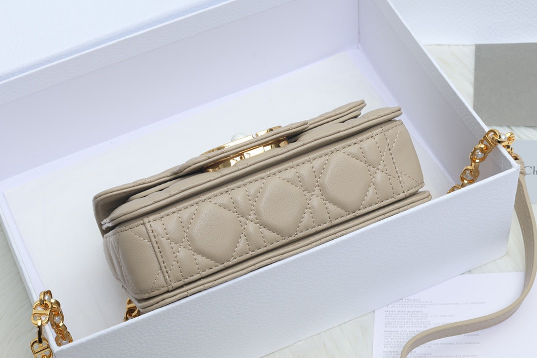 ジョリー トップハンドルバッグ 19インチ ベージュ カナージュ カーフスキン