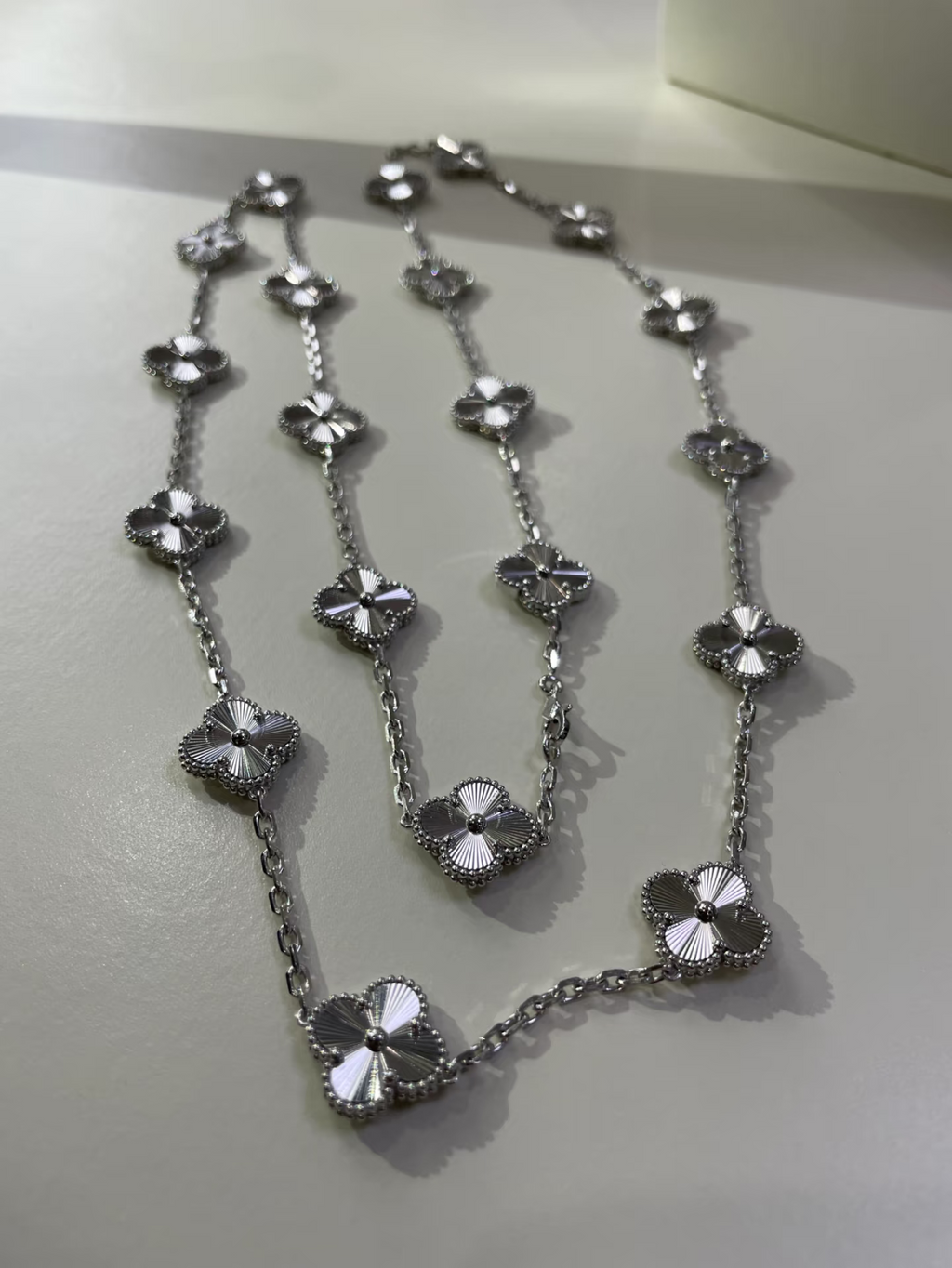 [⭐JeweliWhal]CLOVER 20 MOTIFS SILVER LASER