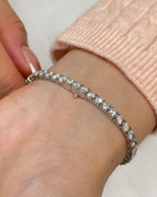 [⭐JeweliWhal]  CLASSIC BASEBALL BRACELAT, 52 DIAMOND