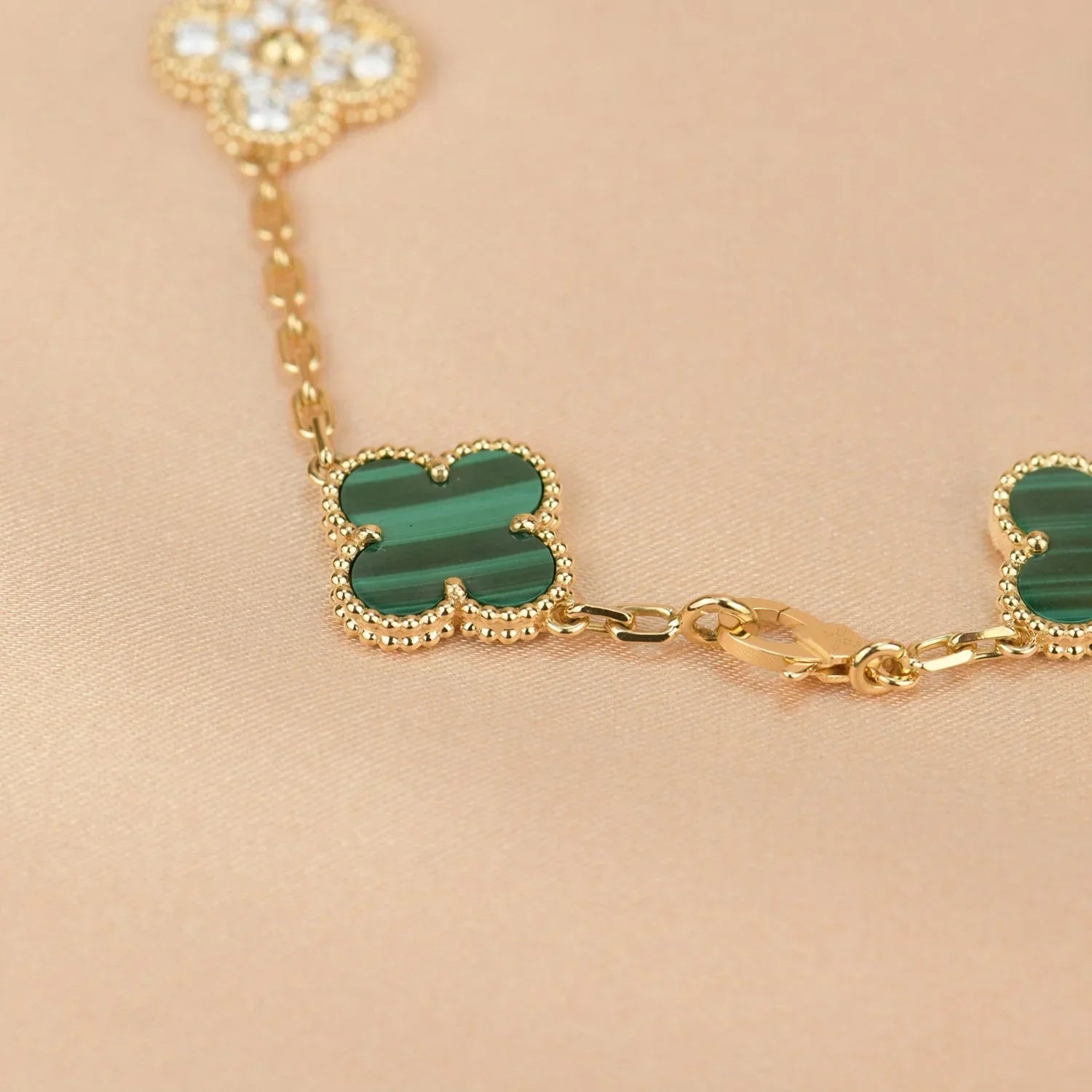 [⭐JeweliWhal] مجموعة سوار CLOVER 5 MOTIF MALACHITE
