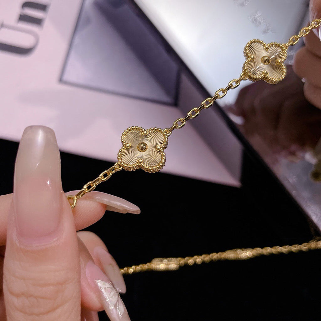 [⭐JeweliWhal]クローバー 10モチーフ レーザーネックレス