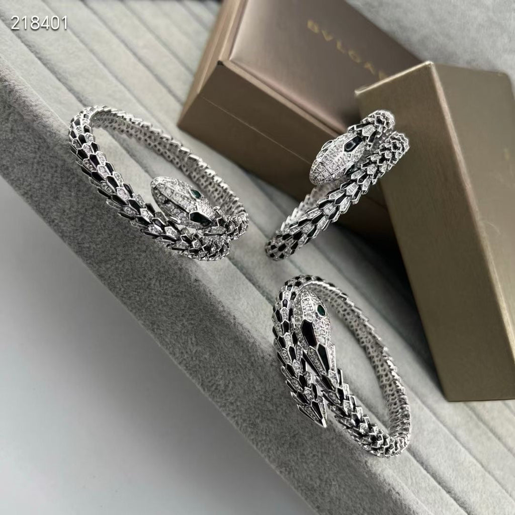 [⭐JeweliWhal]NEW OBSIDIAN & DIAMOND SERPENT BRACELET
