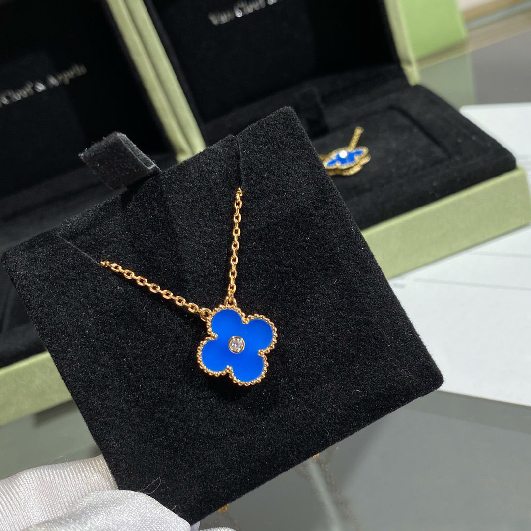 [⭐JeweliWhal]CLOVER 15MM DIAMOND AND BLUE AGATE NECKLACE