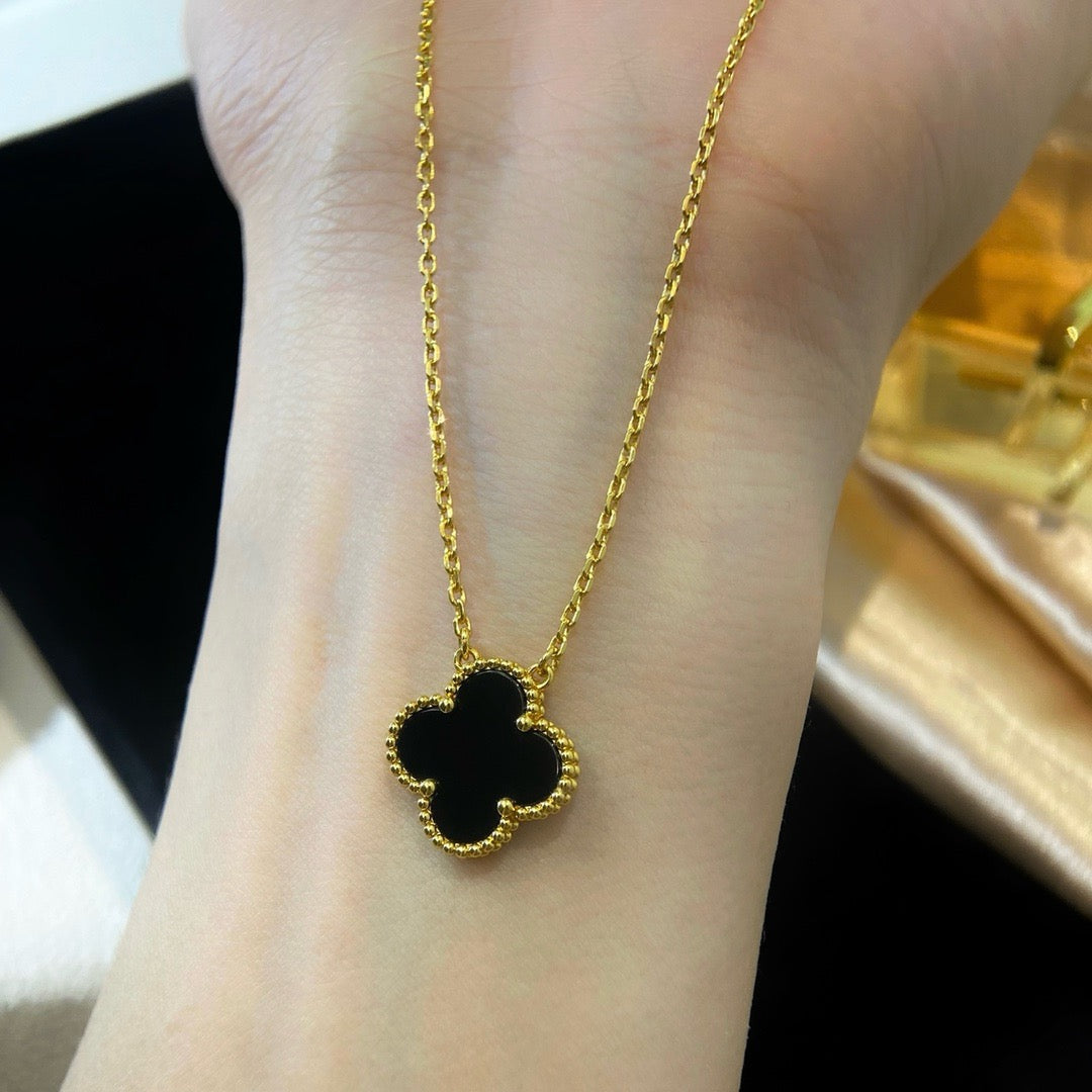[⭐JeweliWhal]CLOVER 15MM BLACK ONYX SINGLE FLOWER NECKLACE