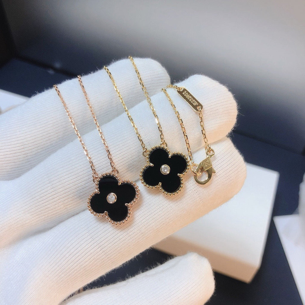 [⭐JeweliWhal]CLOVER 15MM DIAMOND ONYX NECKLACE