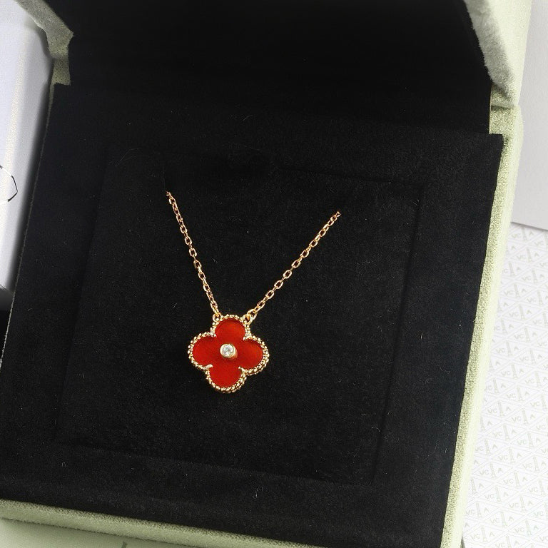 [⭐JeweliWhal]CLOVER 15MM DIAMOND CARNELIAN NECKLACE