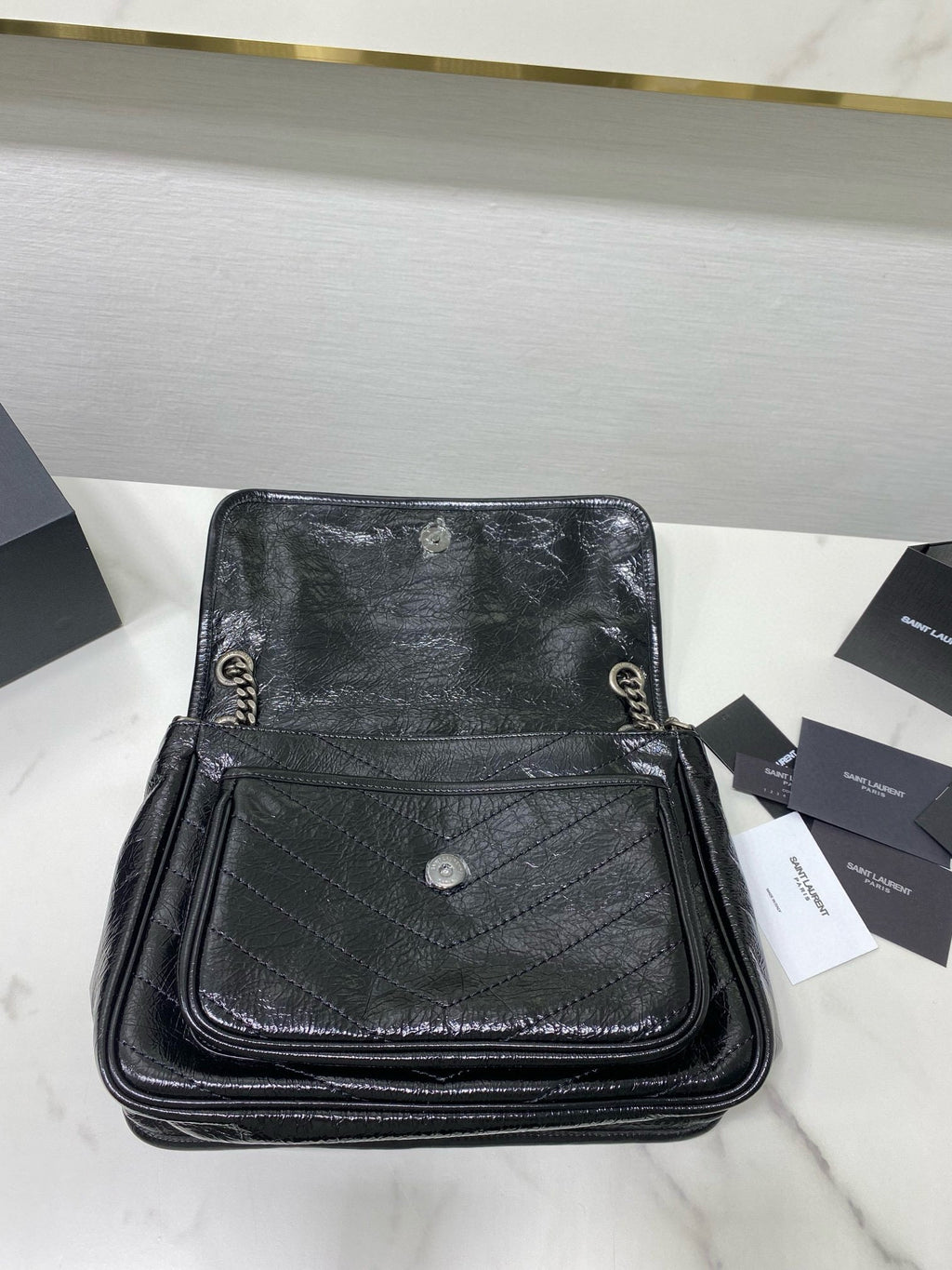 ミディアム ニキ 28インチ ブラック カーフスキン チェーンバッグ 高級