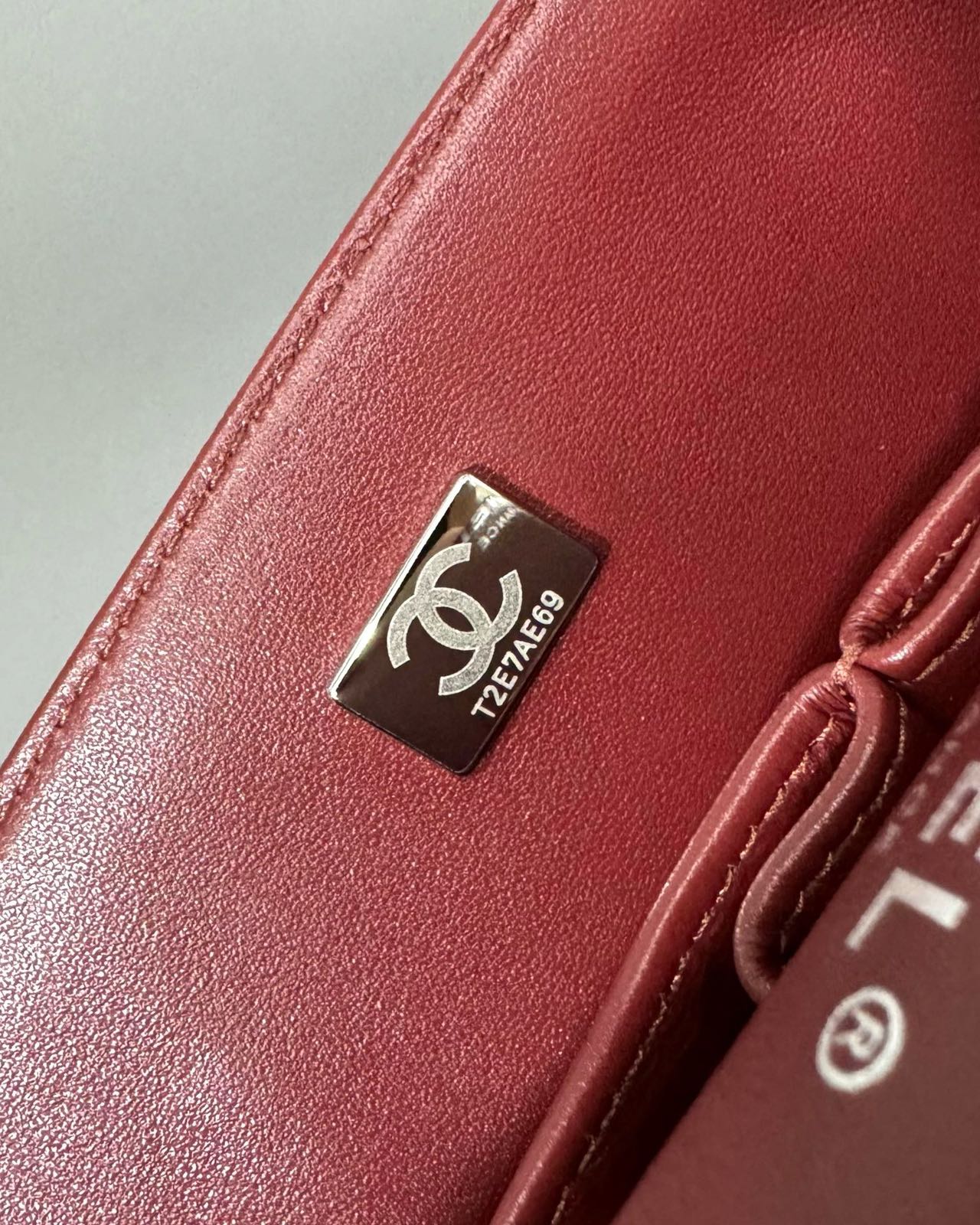 フラップバッグ 25インチ ワインキャビア ラムスキン シルバー金具