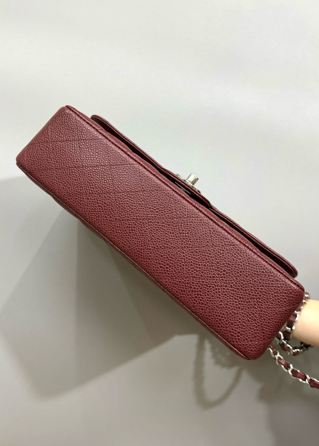 フラップバッグ 25インチ ワインキャビア ラムスキン シルバー金具