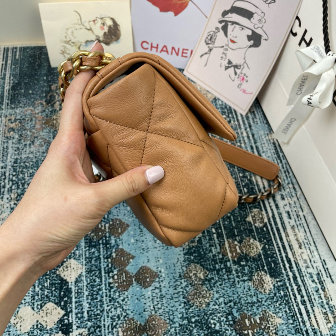 CC ミディアム 26 フラップバッグ（ピーナッツラムスキン）