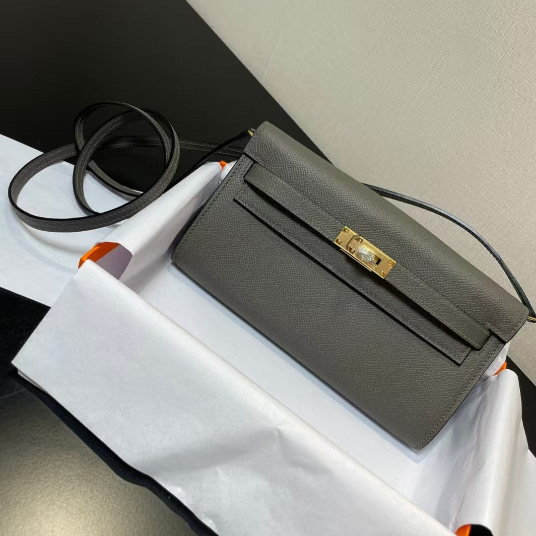 KELLY CLASSIQUE TO GO WALLET EPSOM 20 IN GREY WITH GOLD HARDWARE