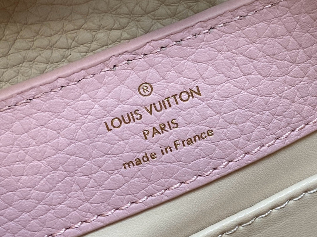 カプシーヌ ミニ 21インチ ライトピンク トリヨン ラブロック ゴールド金具