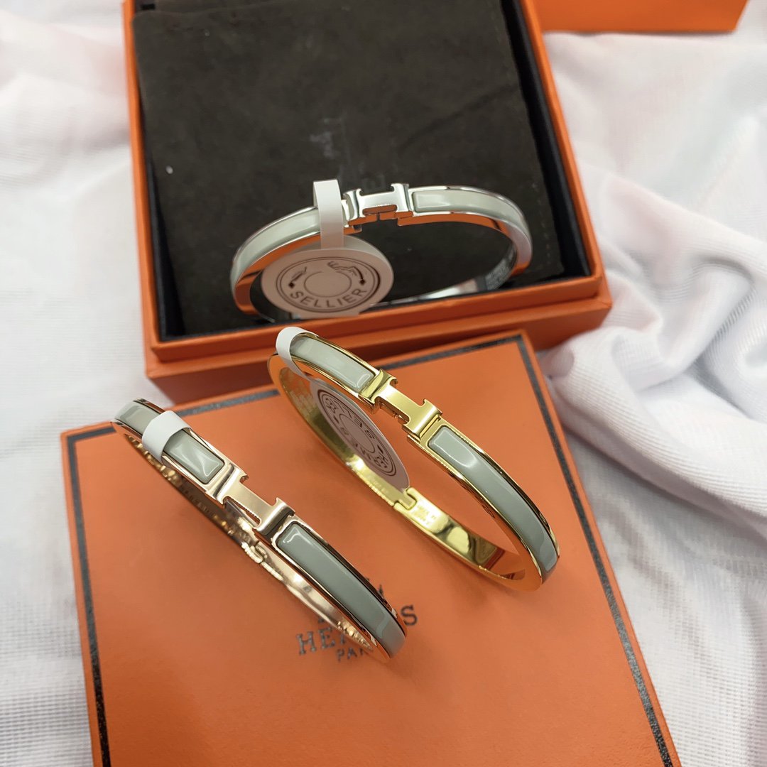 [⭐JeweliWhal]CLASSIC HM CLIC GREEN 8MM ENAMEL BRACELET