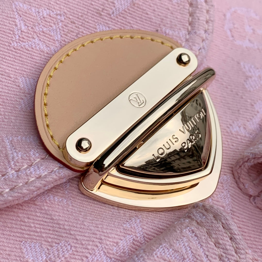 ヴェニス バックパック 24インチ ピンク モノグラム デニム ゴールド金具