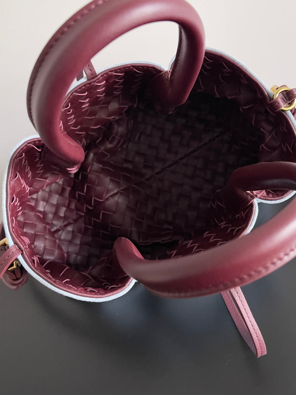 スモール ピナコテカ リバーシブル トートバッグ 24インチ マダーブラウン ラムスキン＆ライトブルー スエード