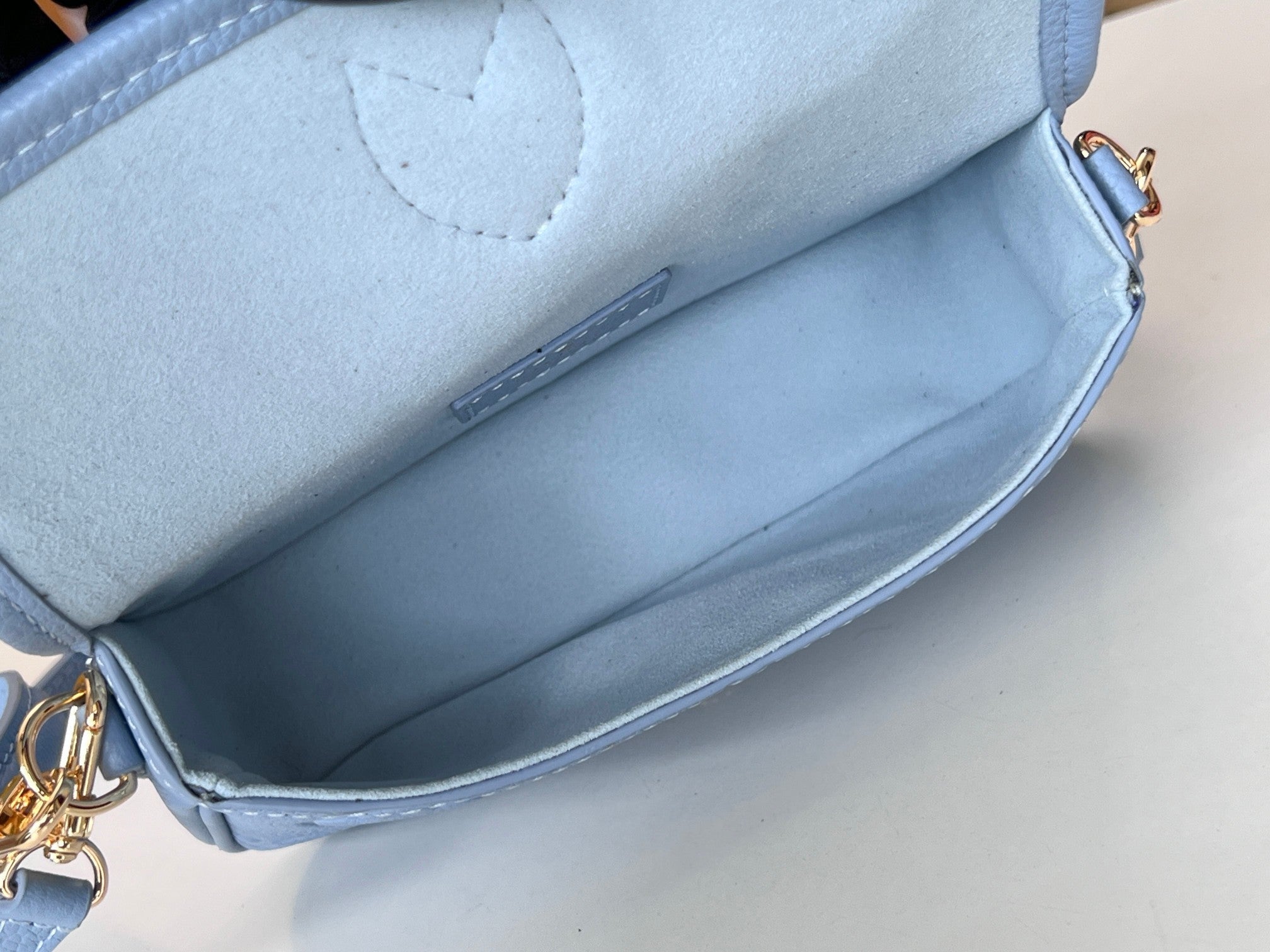 LV 25S ミニ ナノ ダイアン 19インチ ボーブルー モノグラム アンプラント レザー ゴールド金具