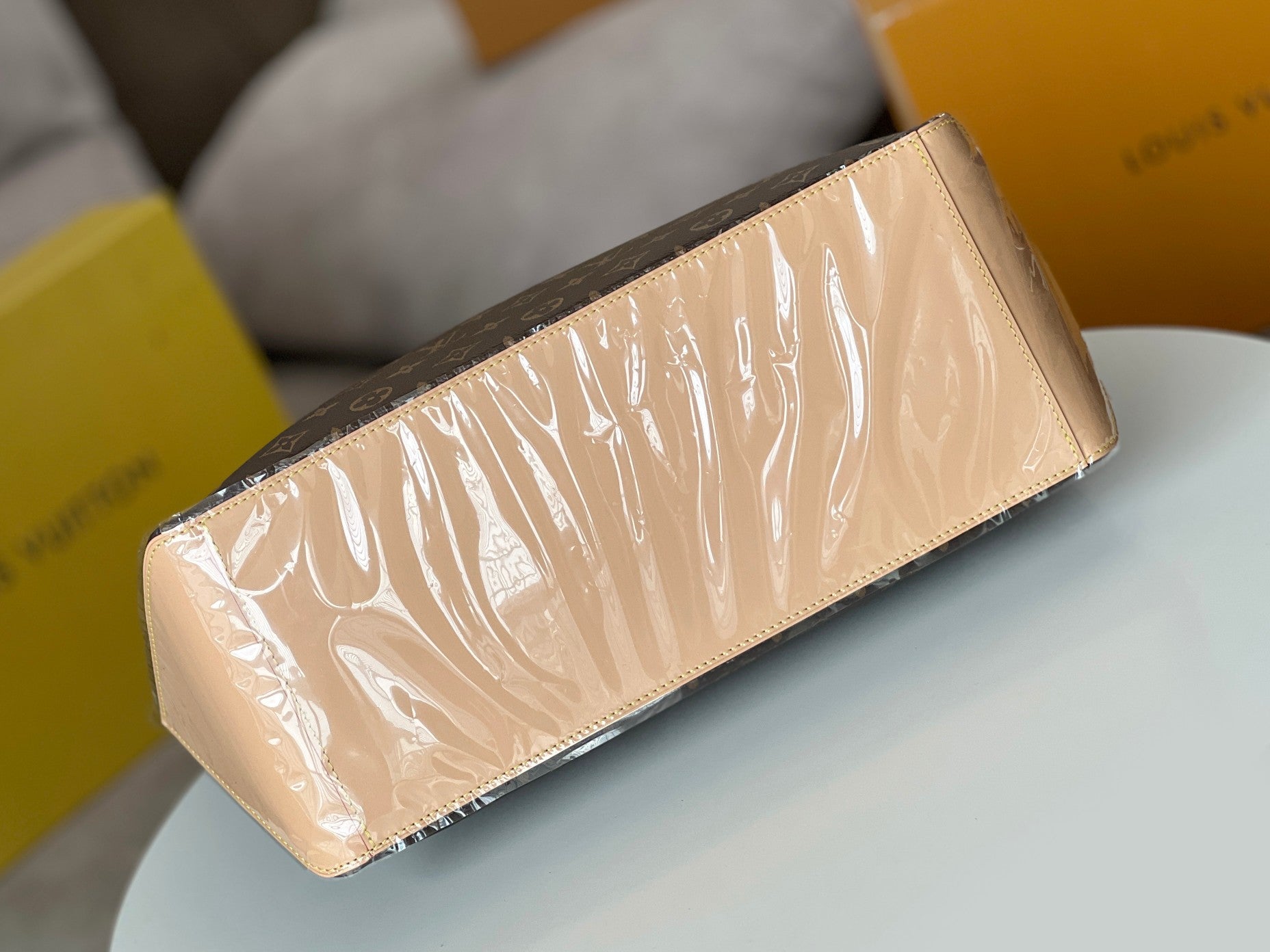 LV 25S メッゾバッグ 43 ブラウンモノグラムキャンバスとカーフスキン、ゴールド金具