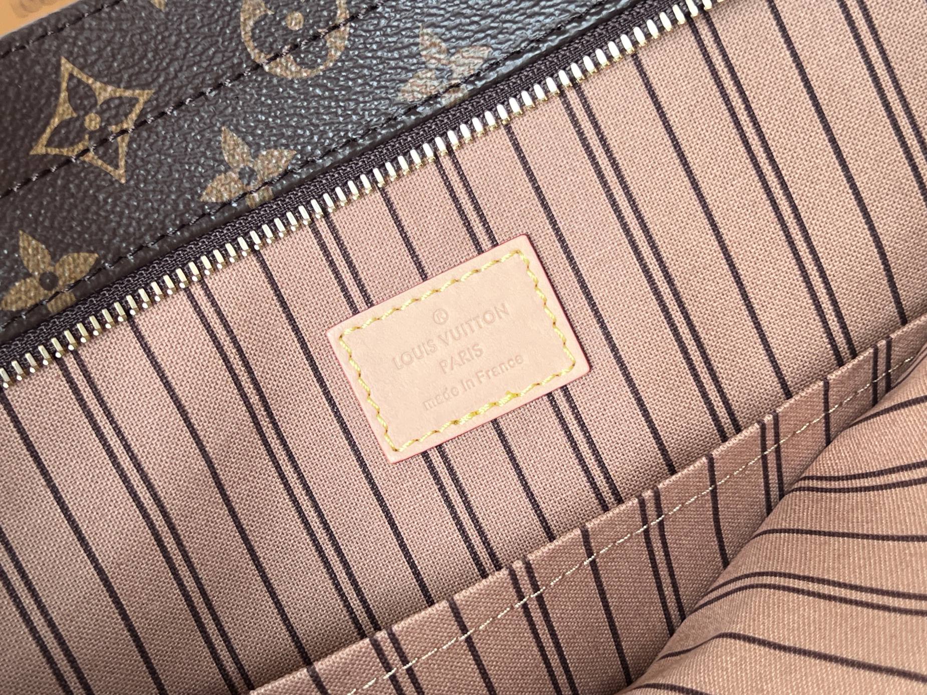 LV 25S MEZZO BAG 43 IN BROWN MONOGRAM CANVAS AND CALFSKIN GOLD HARDWARE