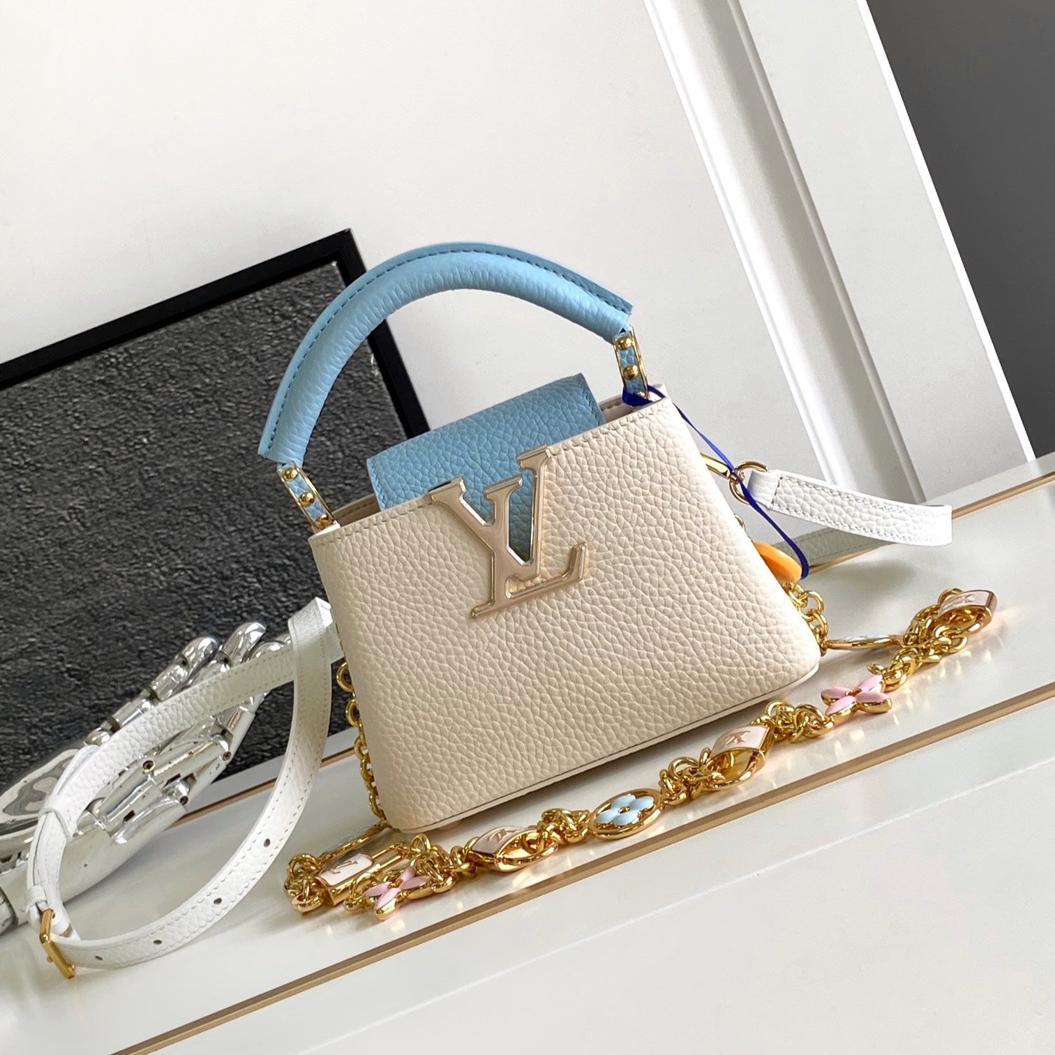 カプシーヌ ナノ 16インチ パールホワイト ミックス スカイブルー トリヨンゴールド金具