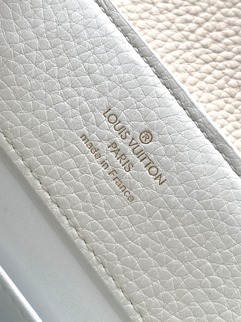 CAPUCINES BB 27 IN WHITE MIX PINK AND BEIGE TAURILLON GOLD HARDWARE