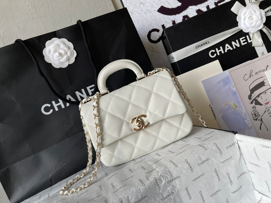 CC 20 バッグ（ホワイトカーフスキン、ゴールド金具）