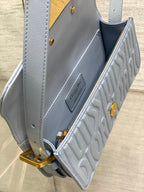 フラップバッグ 18インチ ベビーブルー キルティング オールオーバー カーフスキン