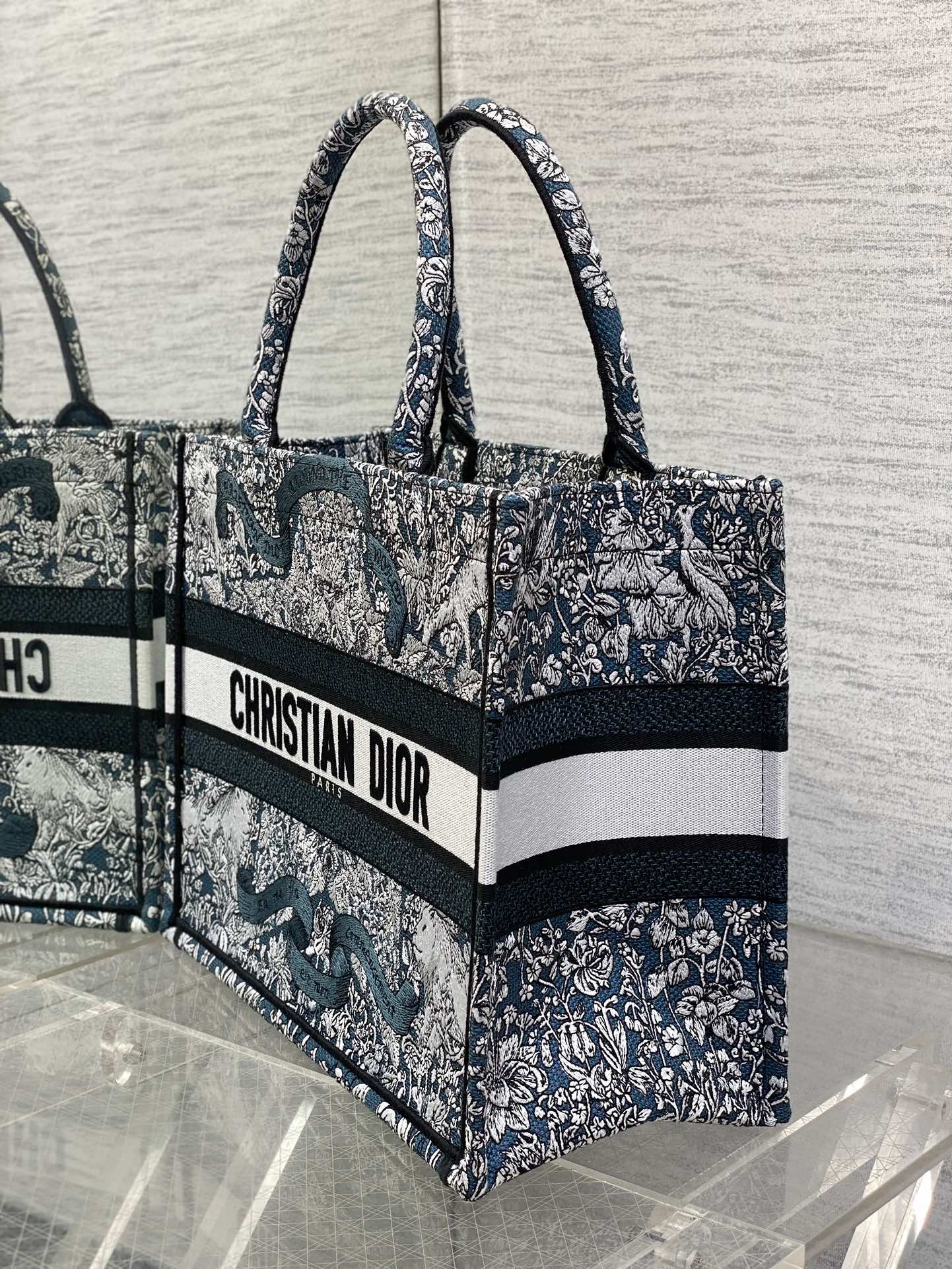 MEIDUM 36 ブックトート（ブラックキャンバス） 226297