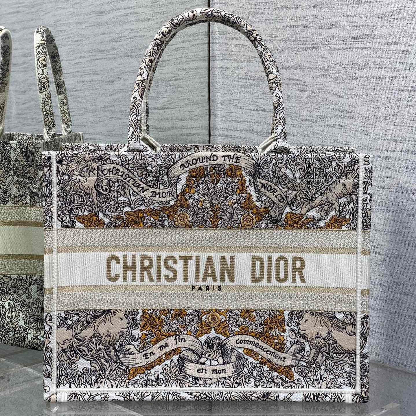 カラフルキャンバス製 MEIDUM 36 ブックトート 226304